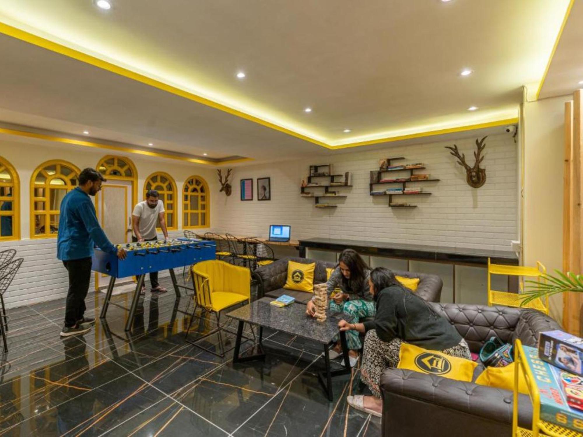 The Hosteller 심라 외부 사진